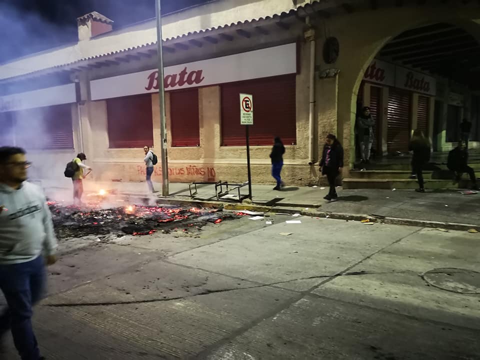 Videos Fotos Nueve Detenidos Y Tres Locales Del Centro Saqueados En