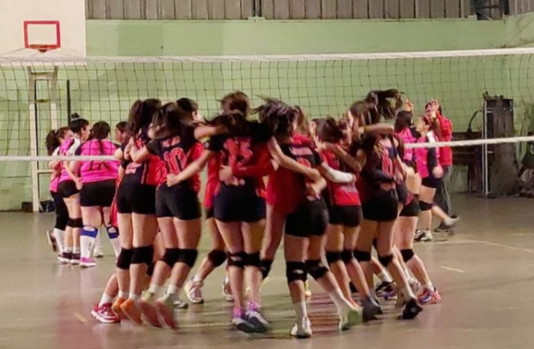 Equipo Femenino De Cds V Leibol La Calera Es Campe N De La Copa Amistad