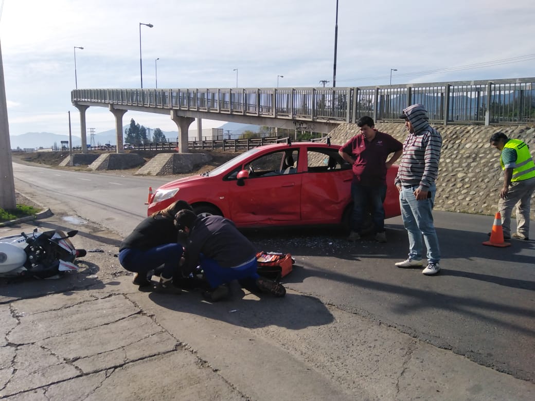 Motociclista Sufrió Lesiones Tras Impactar Con Un Automóvil En La Calera