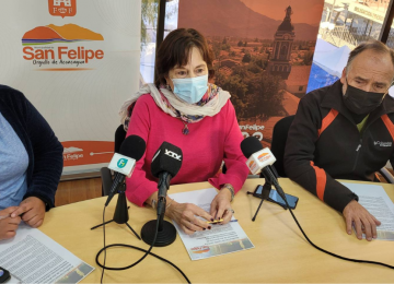 Alcaldesa de San Felipe Carmen Castillo da a conocer la destitución de directores de establecimientos educacionales de San Felipe.