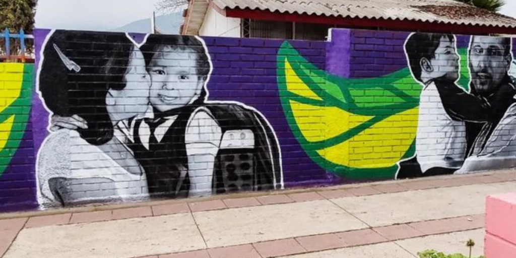 [FOTOS] Artista calerano pintó nuevo mural en escuela municipal de La Calera