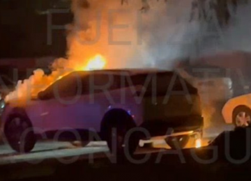 El Hospital San Camilo de SAN FELIPE, informa a toda la comunidad que en la madrugada de hoy miércoles 31 de agosto, un sujeto externo a la institución ingresó al establecimiento para luego dirigirse al estacionamiento de visitas, en donde incendió premeditadamente un vehículo estacionado tras rociarlo con bencina.