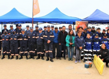 Jóvenes participaron en jornada de limpieza de playas en Quintero