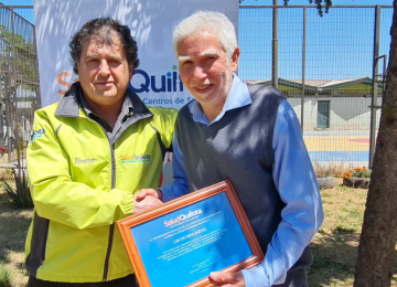 Entregan distinción a funcionario que trabajó por 30 años en Cesfam de Quillota