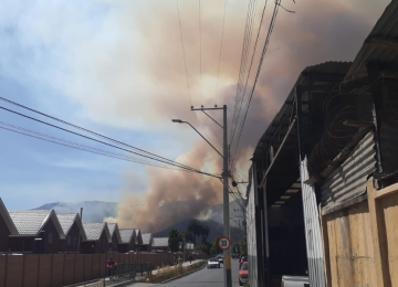 Incendio forestal en Lo Rojas en La Cruz, del día 21 de noviembre de 2022.