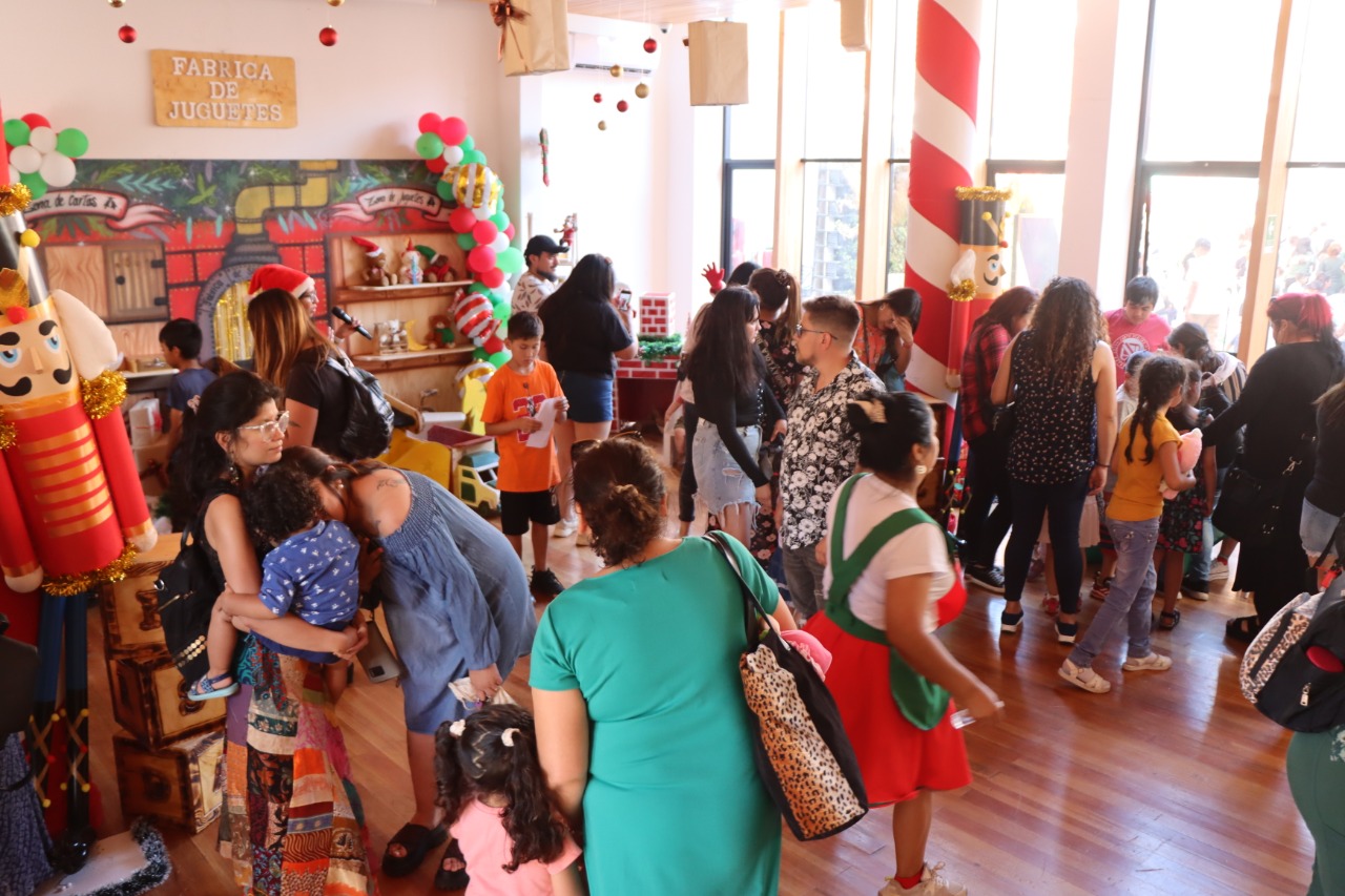 [FOTOS] Cientos de personas disfrutaron del primer día del Tren Navideño en Cabildo