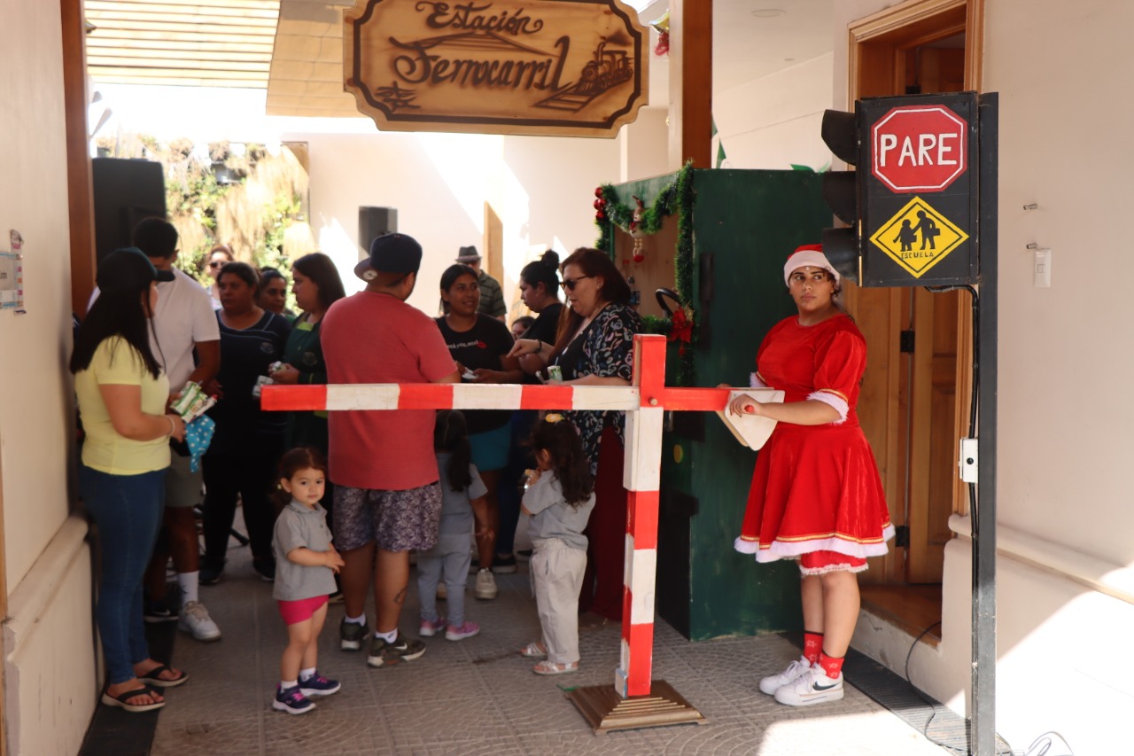 [FOTOS] Cientos de personas disfrutaron del primer día del Tren Navideño en Cabildo