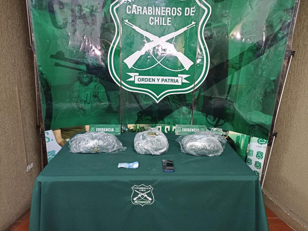 Nogales Pasajero de bus fue sorprendido con 3 kilos de droga