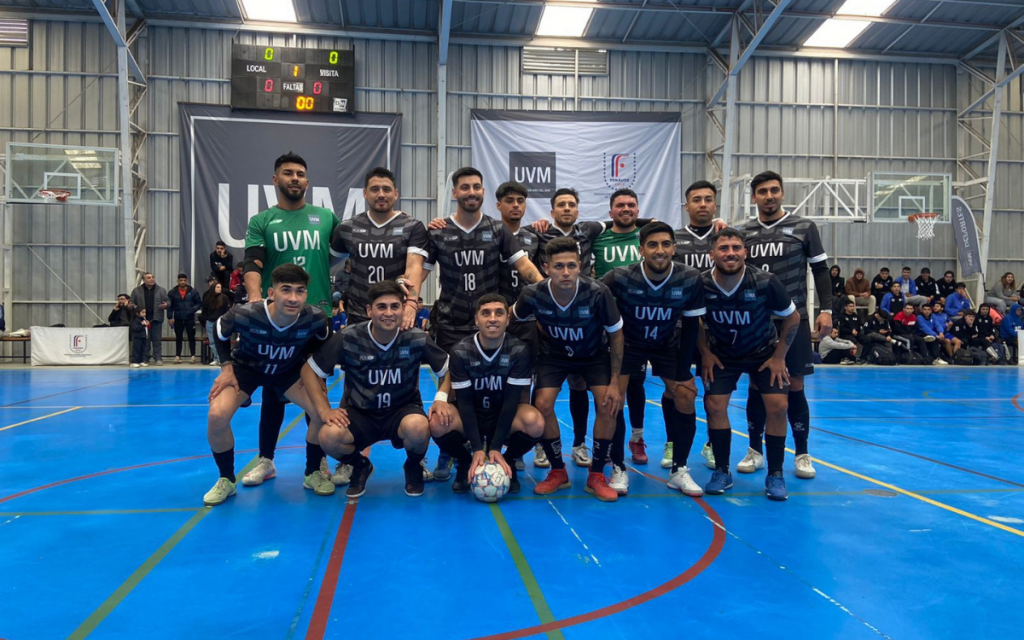 En futsal varones UVM goleó a PUCV y logra el paso a semifinal