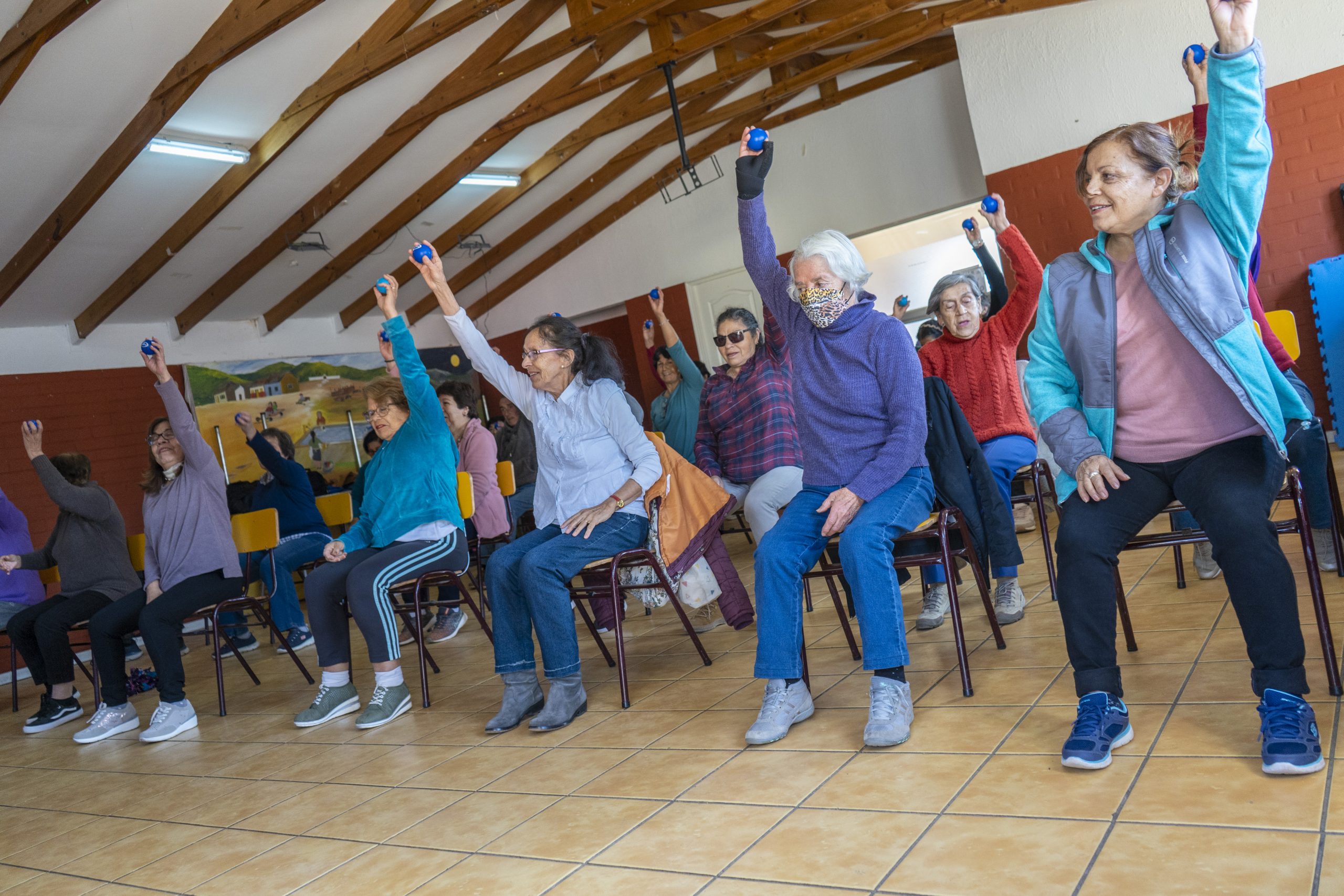 Programa Activamente de Sopraval ayuda a mejorar la calidad de vida de personas mayores