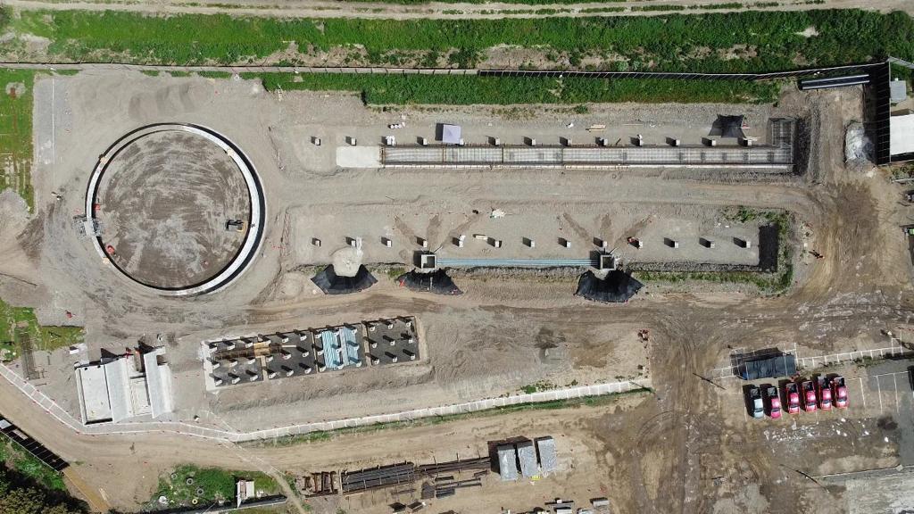 Vista aérea del avance de las obras de la Estación de Bombeo en San Isidro, Quillota.