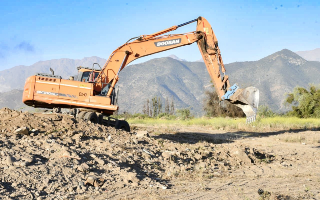 Comienzan trabajos en nuevo terreno donde estará la Feria Minorista de La Calera