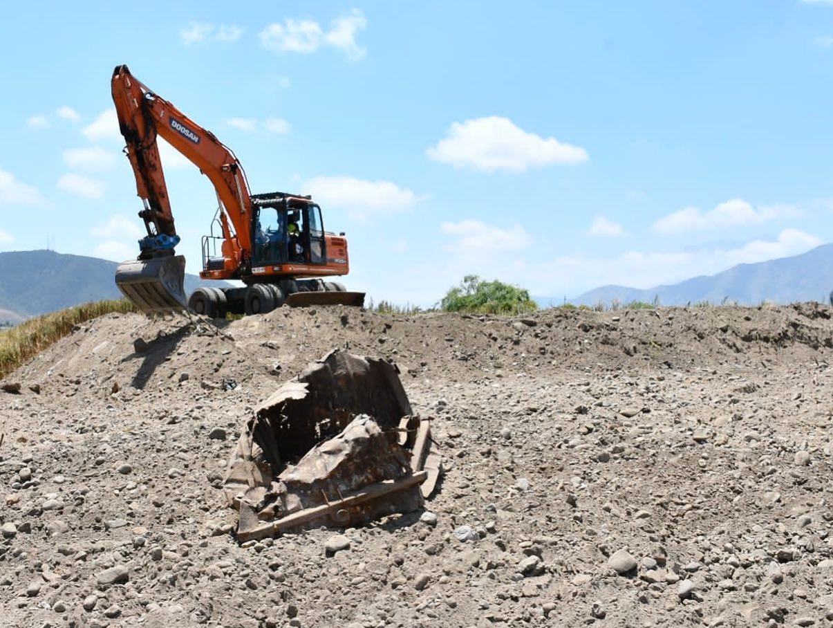 Comienzan trabajos en nuevo terreno donde estará la Feria Minorista de La Calera