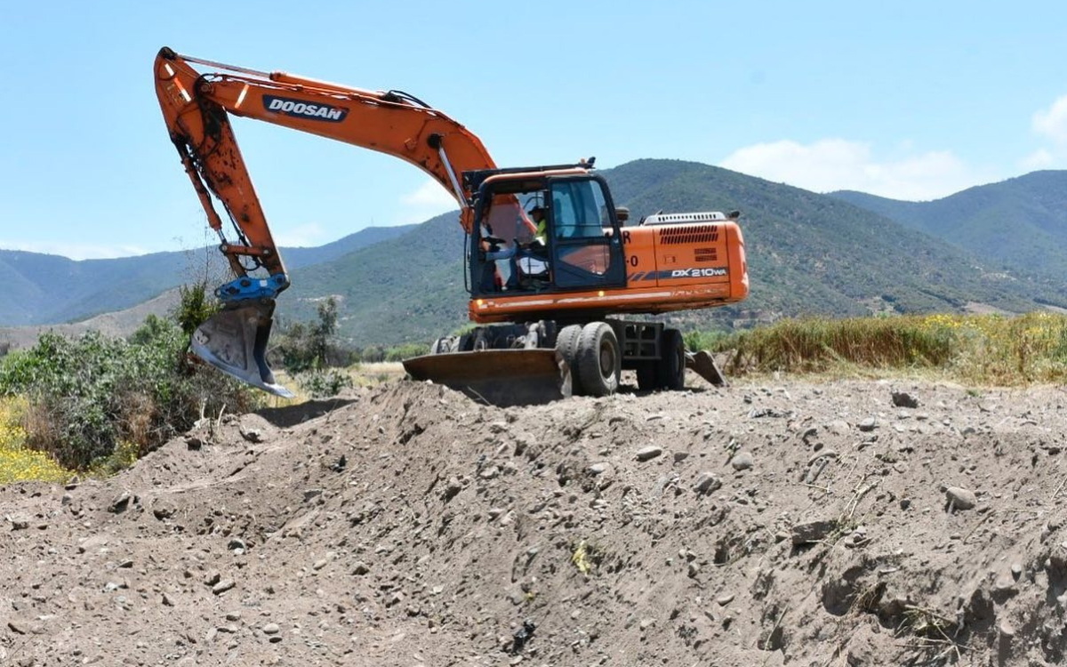 Comienzan trabajos en nuevo terreno donde estará la Feria Minorista de La Calera