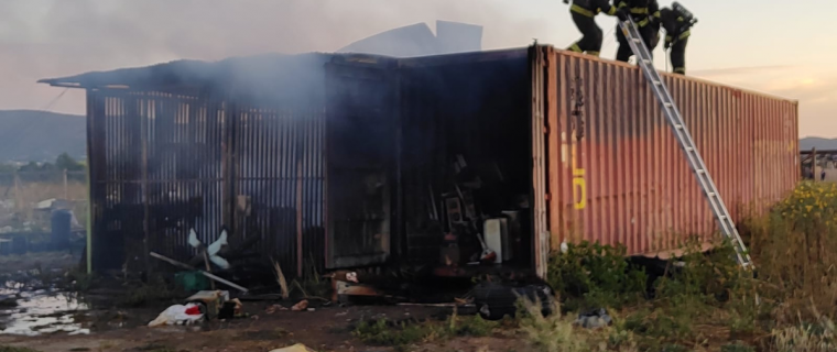 Quillota: Incendio en bodega provocó la muerte de dos perros