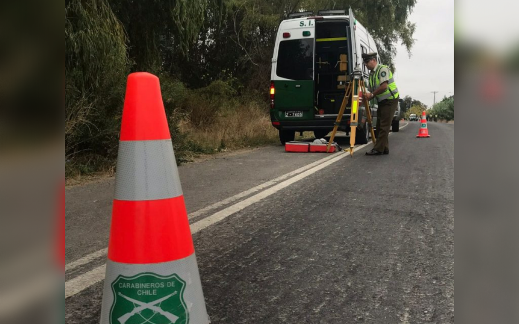 Llay Llay: dos jóvenes de 20 años murieron tras desbarrancar 300 metros en camioneta