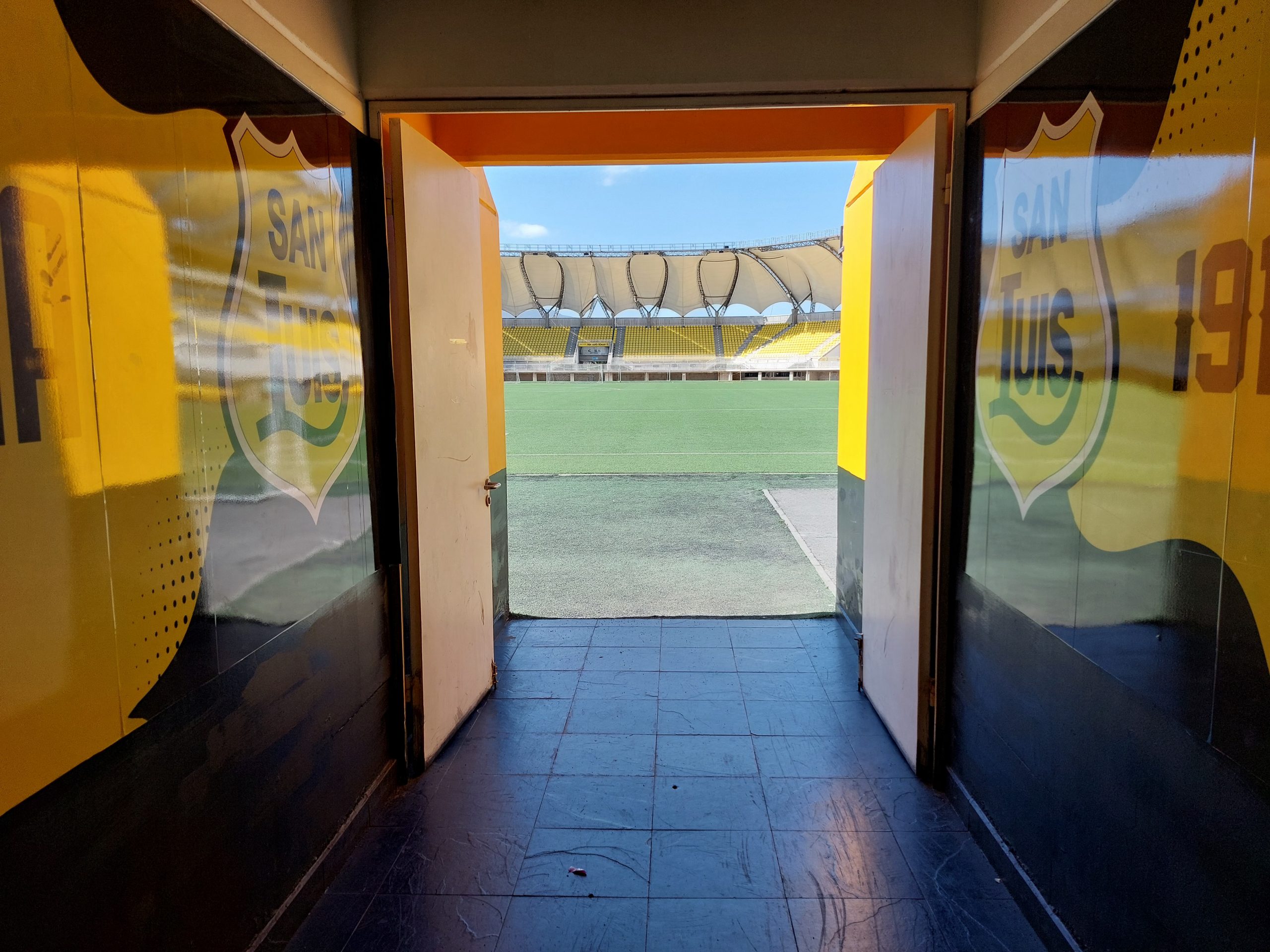 Túnel de Campeones del Estadio LFF de Quillota