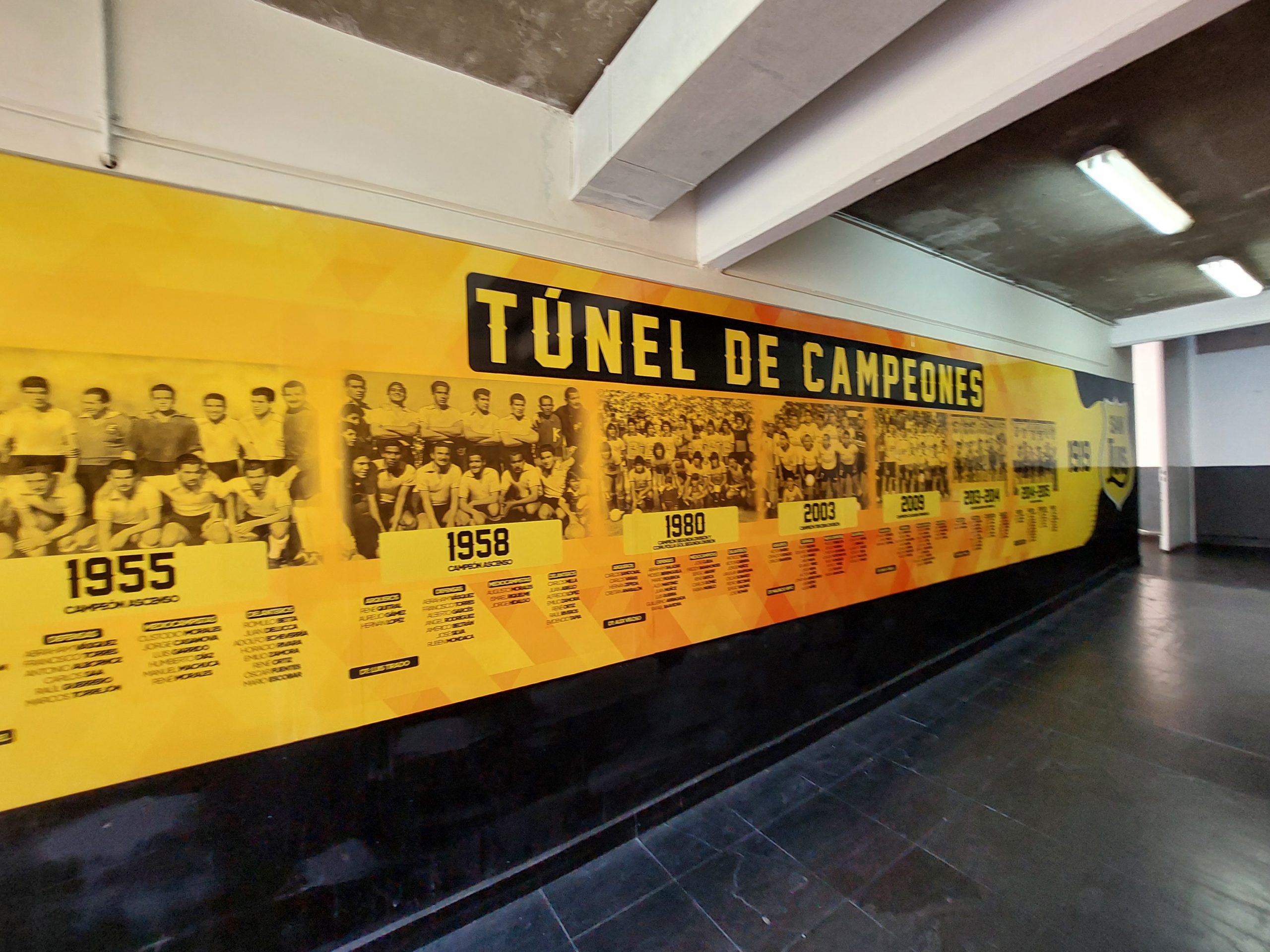 Túnel de Campeones en el Estadio Lucio Fariña de Quillota