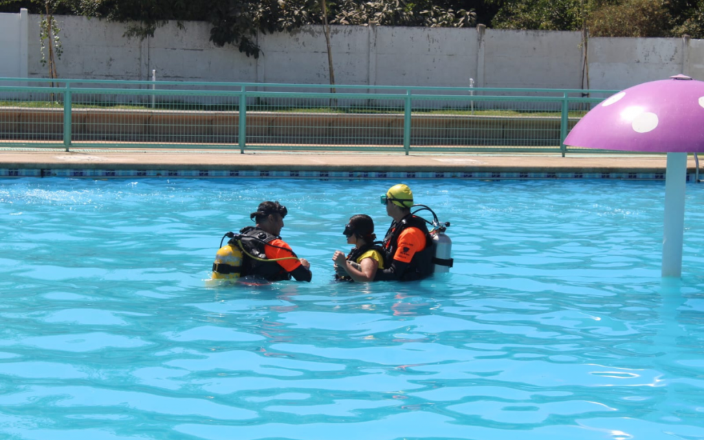 En La Cruz se realizó clínica de buceo inclusivo