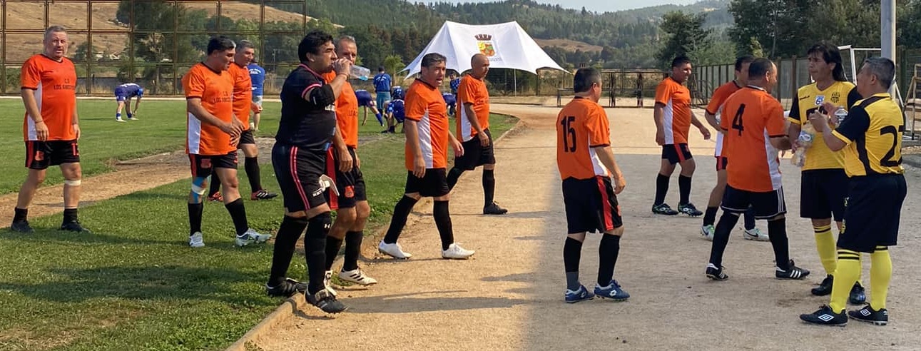 El equipo naranja no pudo en la final ante los ariqueños.