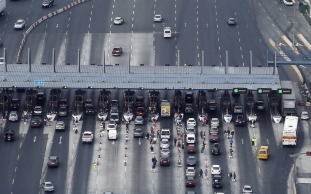 Varios miles de vehículos transitaron por la Ruta 5 Norte en el regreso de los veraneantes