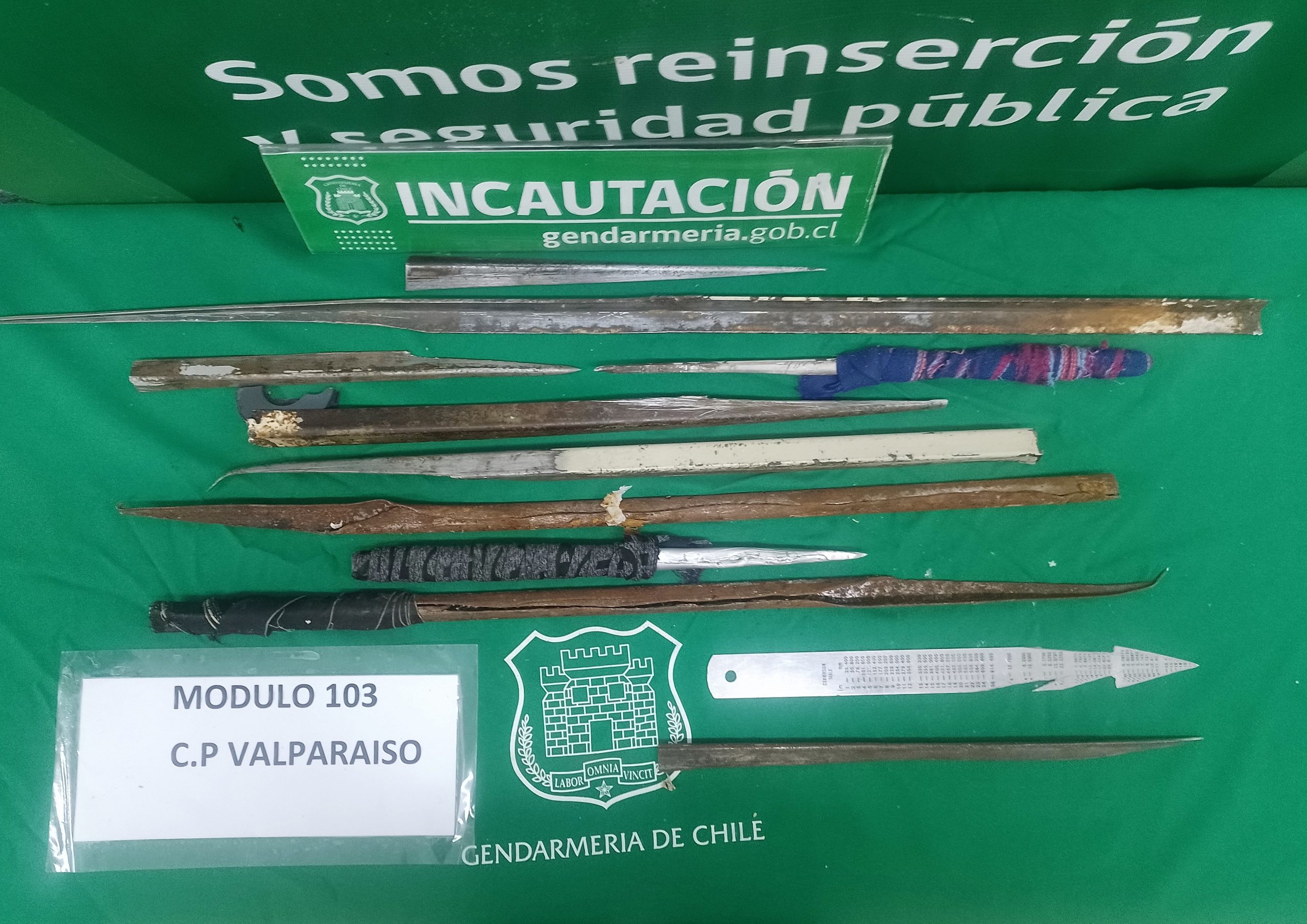 Allanaron cárceles de Quillota y Valparaíso: decomisaron armas, droga y teléfonos