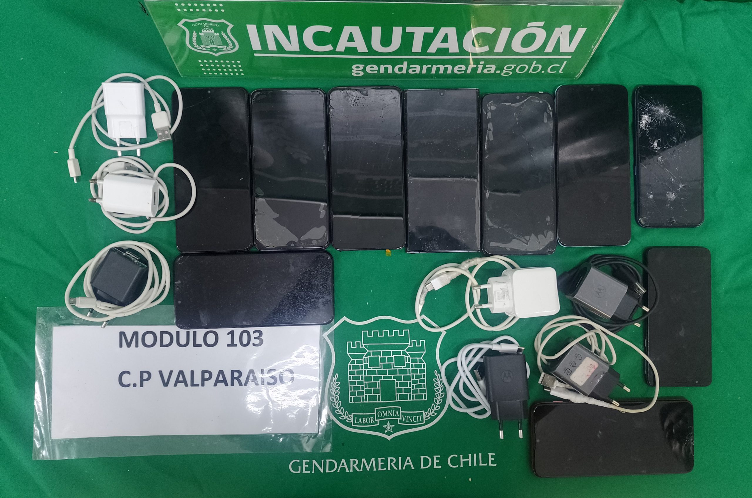 Allanaron cárceles de Quillota y Valparaíso: decomisaron armas, droga y teléfonos