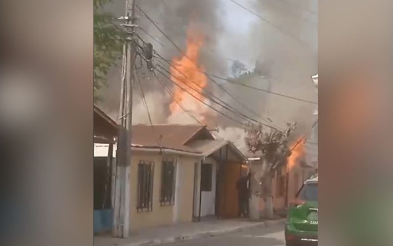 VIDEO-Voraz-incendio-afecta-a-cuatro-casas-en-El-Melon-768x480.jpg