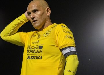 Chupete Suazo, lesión