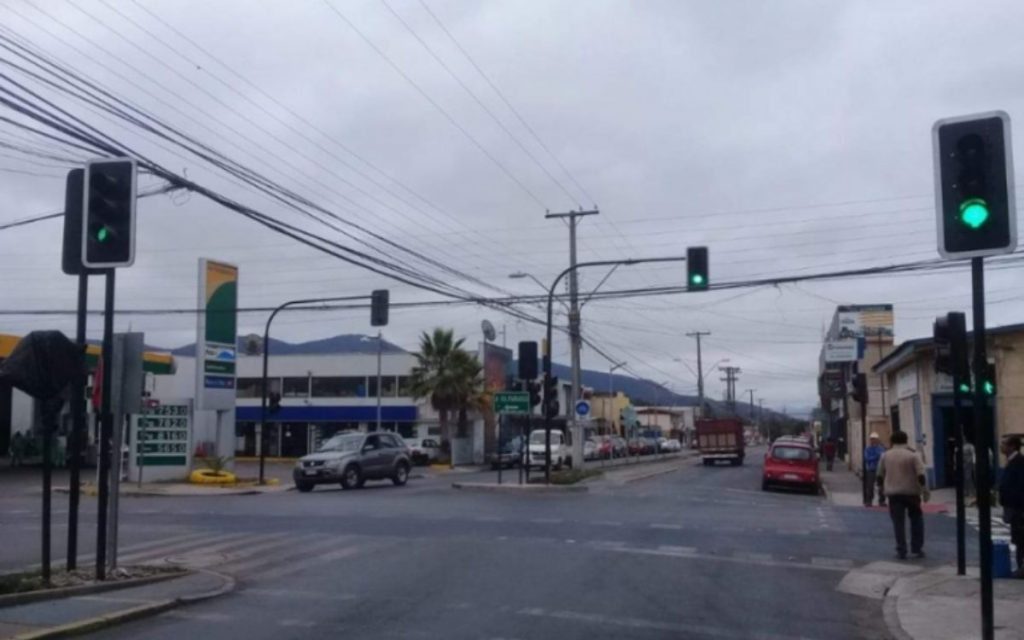 Qué cambios traerán los nuevos semáforos que se están instalando en La Calera