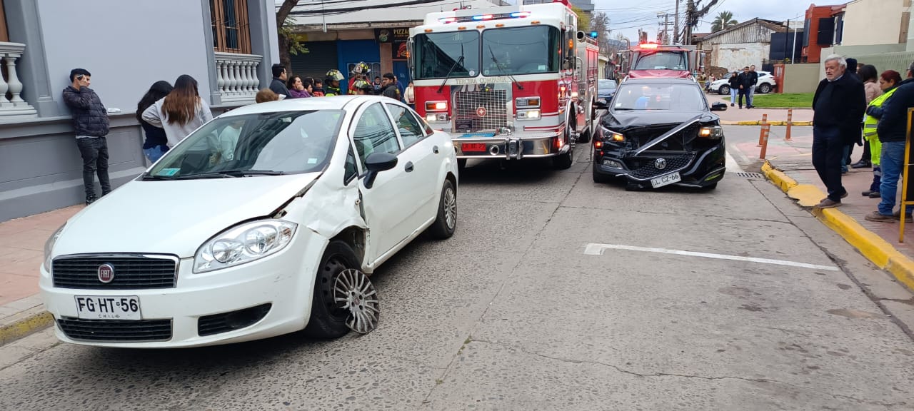 Colisión deja cuatro personas lesionadas en Quillota