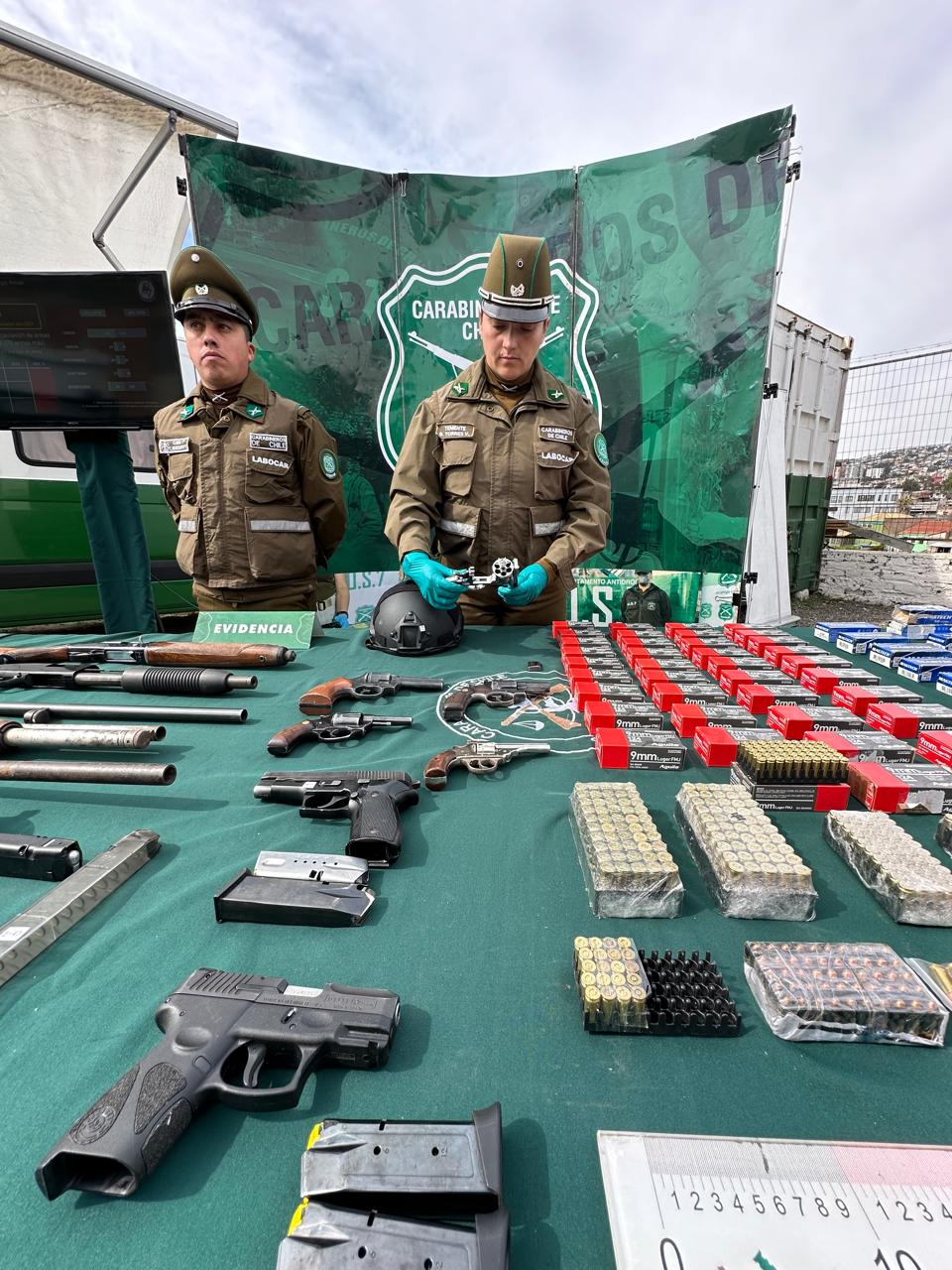 Descubren enorme arsenal de armas en Hijuelas Pistolas, granadas y hasta una subametralladora 