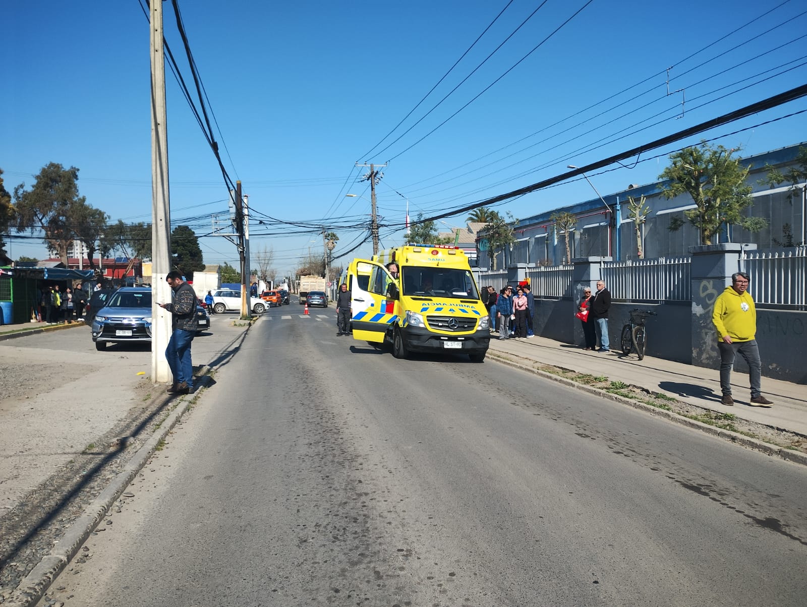 Quillota: Accidente frente al Colegio Tierra del Fuego deja cinco lesionados