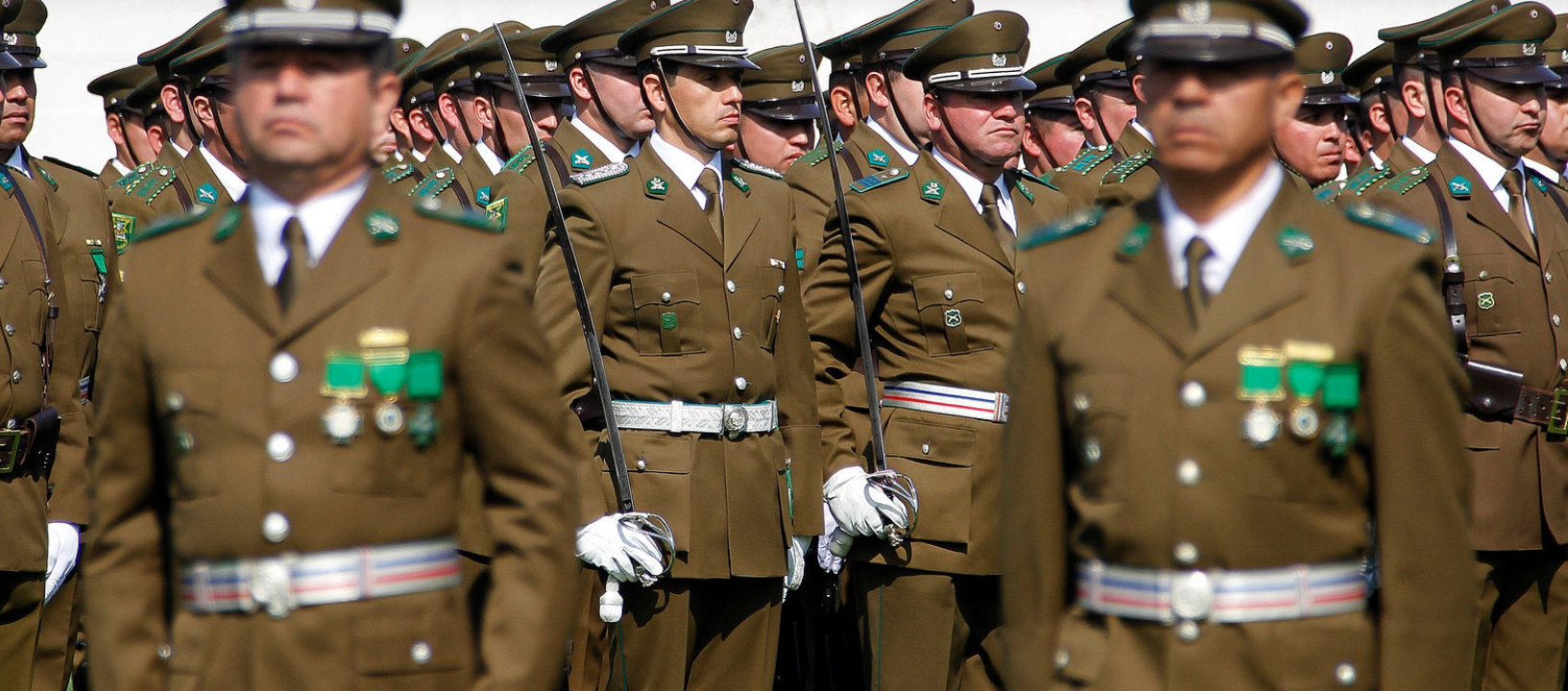 Sueldos de Carabineros: ¿cuánto ganan los suboficiales y oficiales?