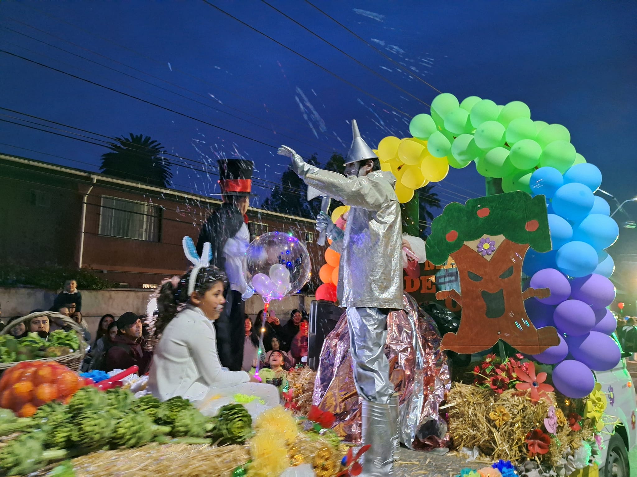 [FOTOS] La Cruz tuvo deslumbrante Desfile de Carros Alegóricos