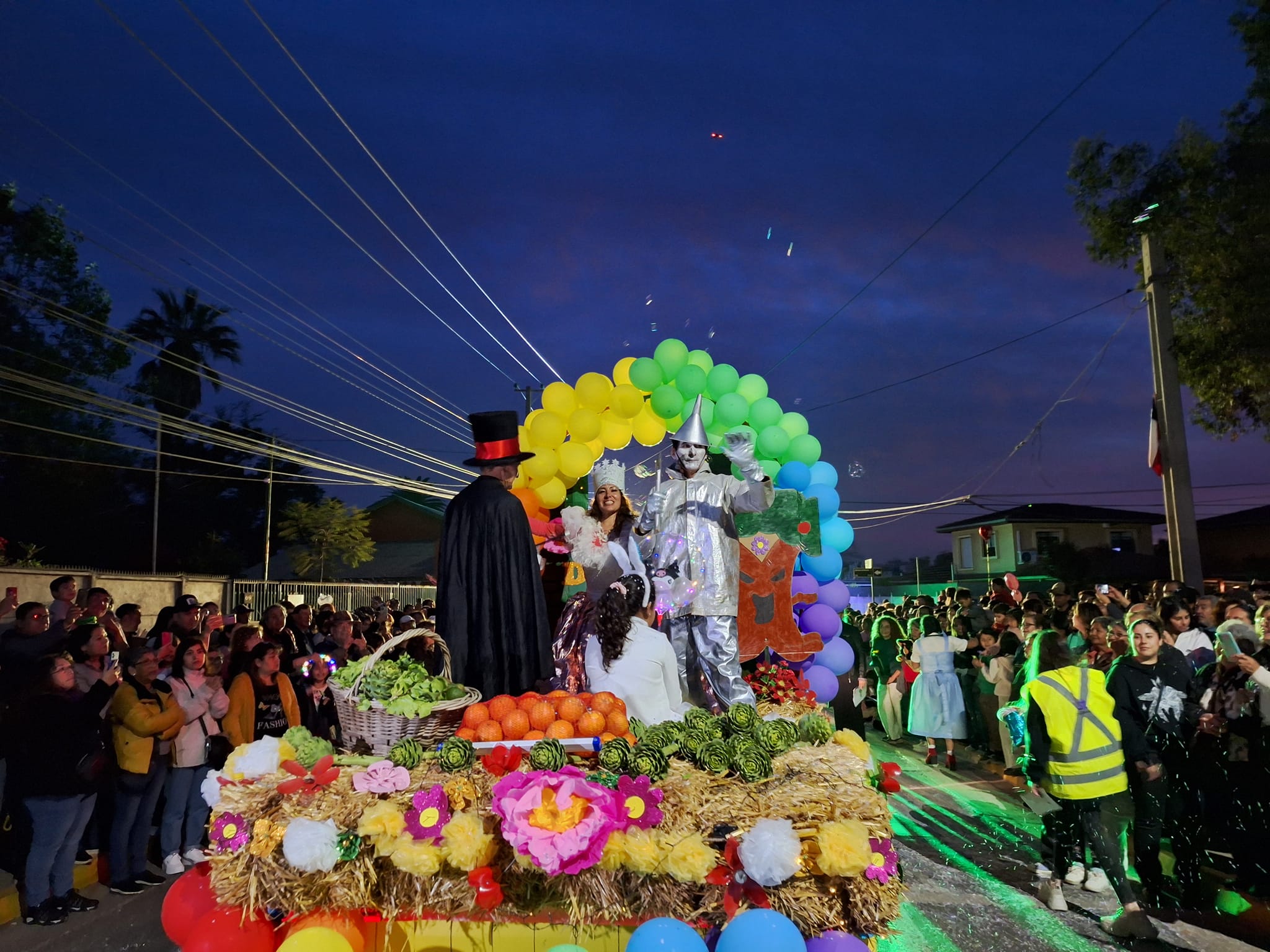 [FOTOS] La Cruz tuvo deslumbrante Desfile de Carros Alegóricos