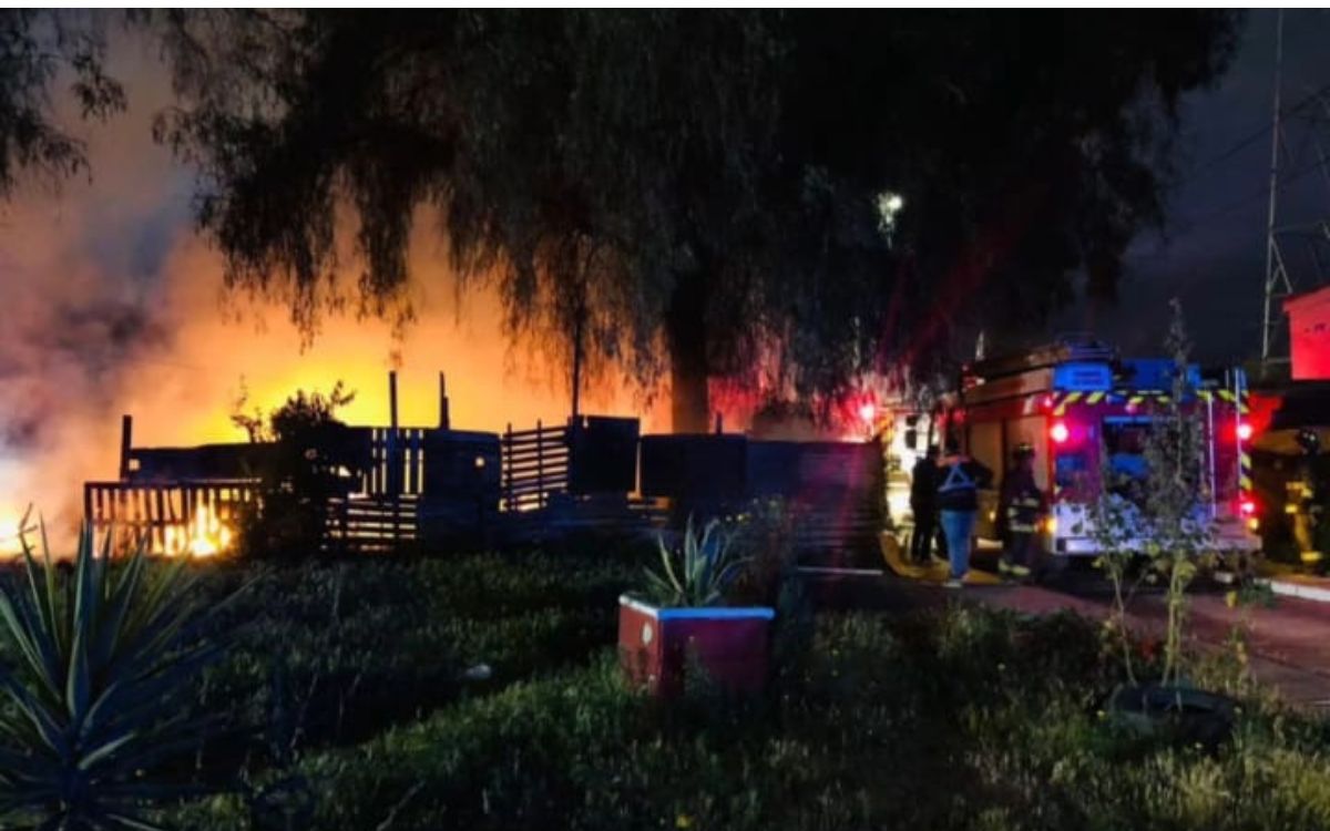 Incendio destruyó una mediagua y un ruco en La Calera