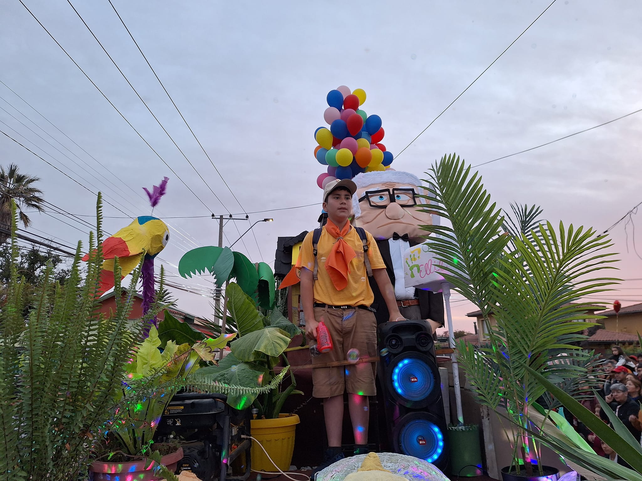 La Cruz tuvo deslumbrante Desfile de Carros Alegóricos