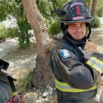 Bomberos de Quillota rescataron a gatito atrapado en árbol