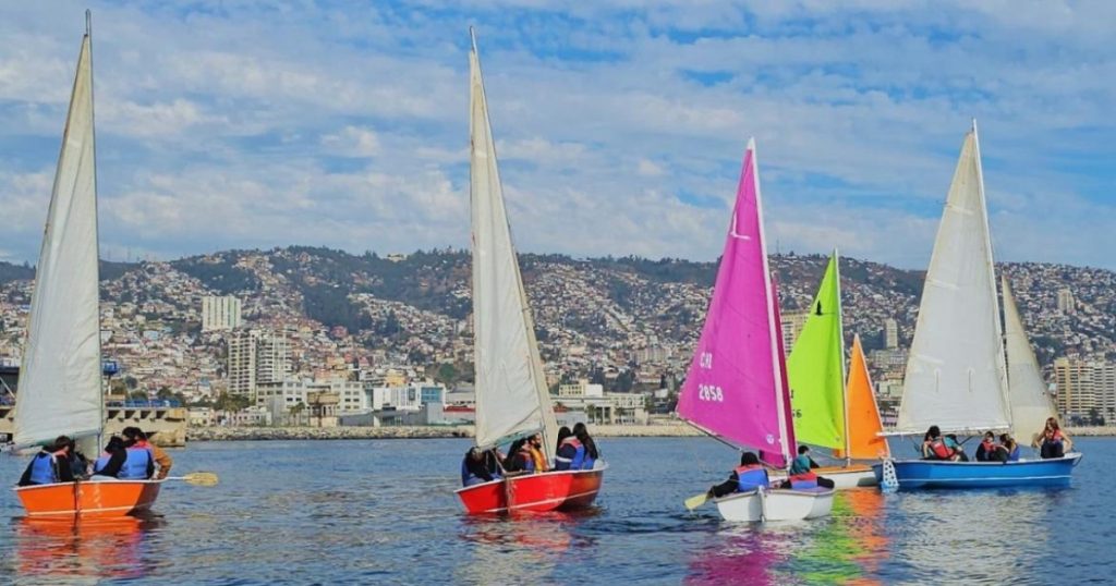 Regata en Valparaíso por los 100 años de la Cámara de Comercio