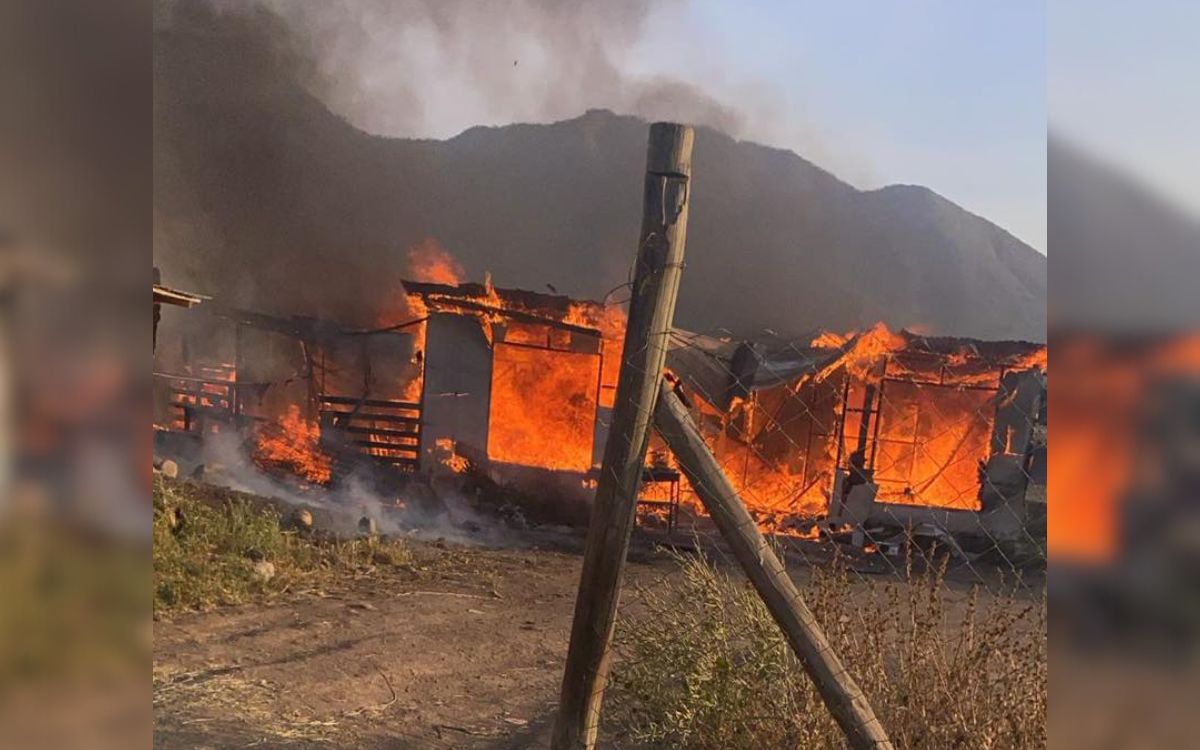 Fuego destruyó completamente la casa de una familia en Hijuelas