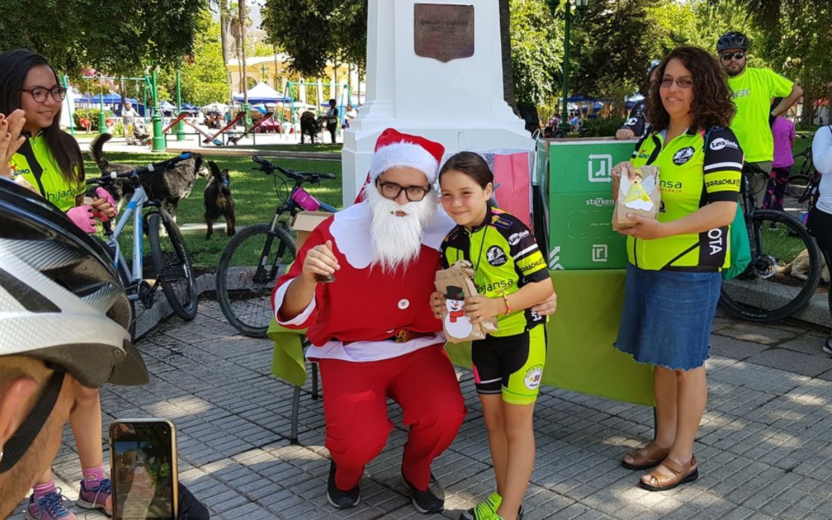 Cicletada navideña recorre estos sectores de Quillota este jueves