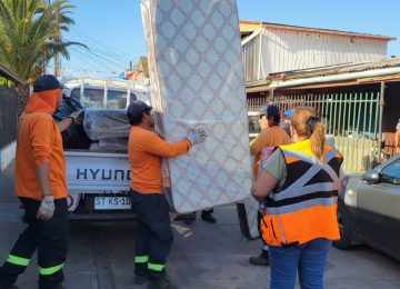 Quillota se une para ir en ayuda de los 14 damnificados de incendio en Reyes Católicos