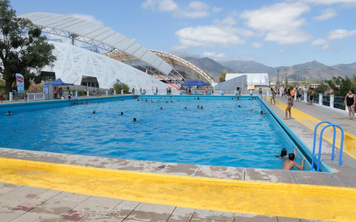 Ya se pueden retirar los tickets para ir a la Piscina Municipal de La Calera