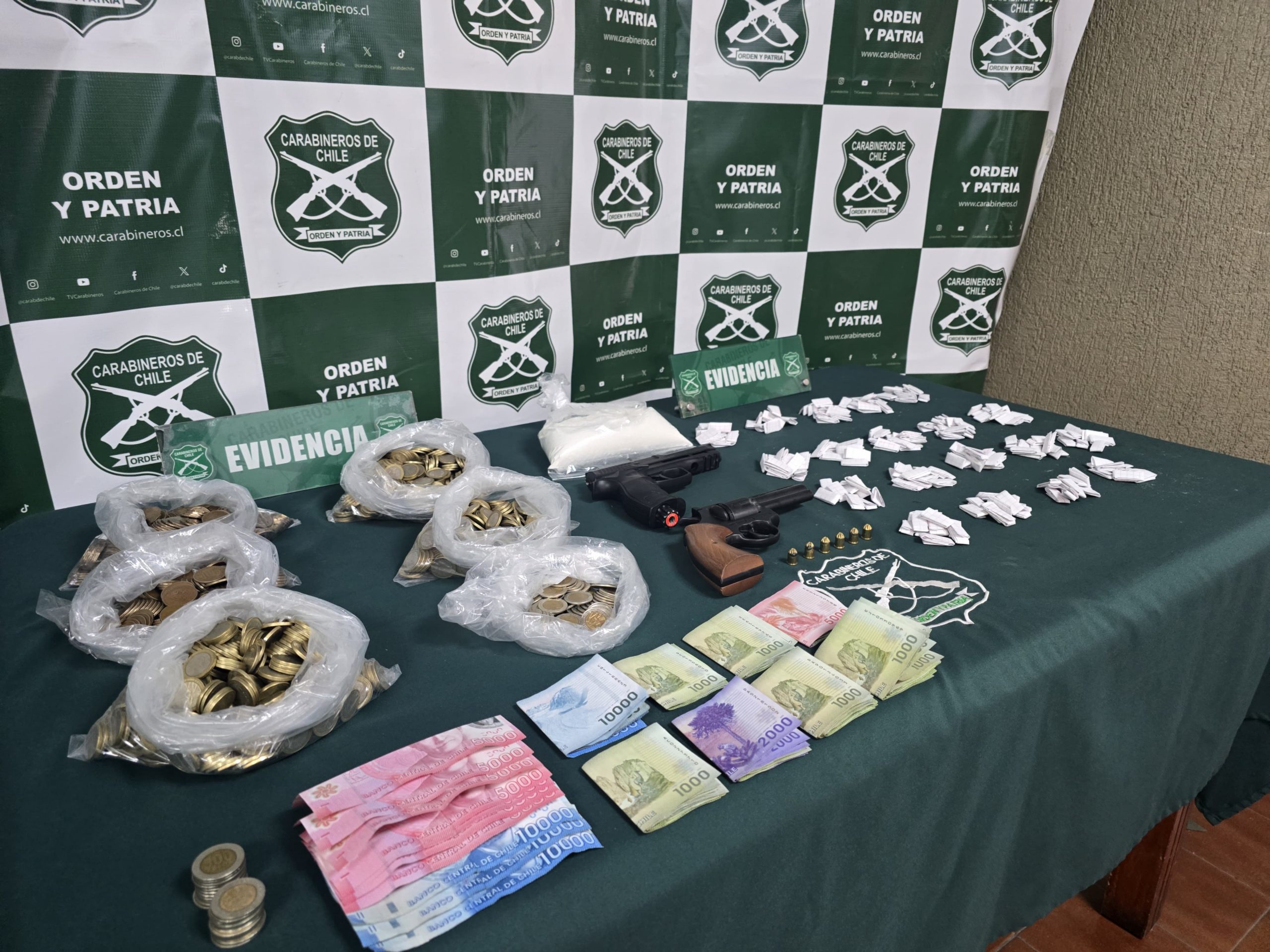 Allanaron seis casas de La Calera en operativo anti drogas