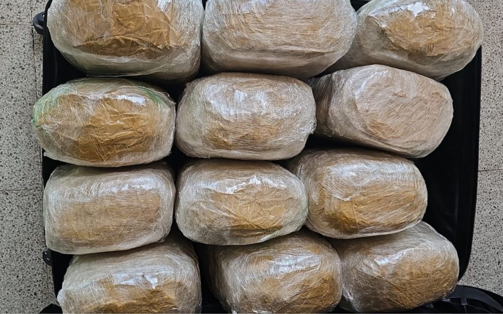 El Melón: Descubren maleta con 14 kilos de droga en bus interregional