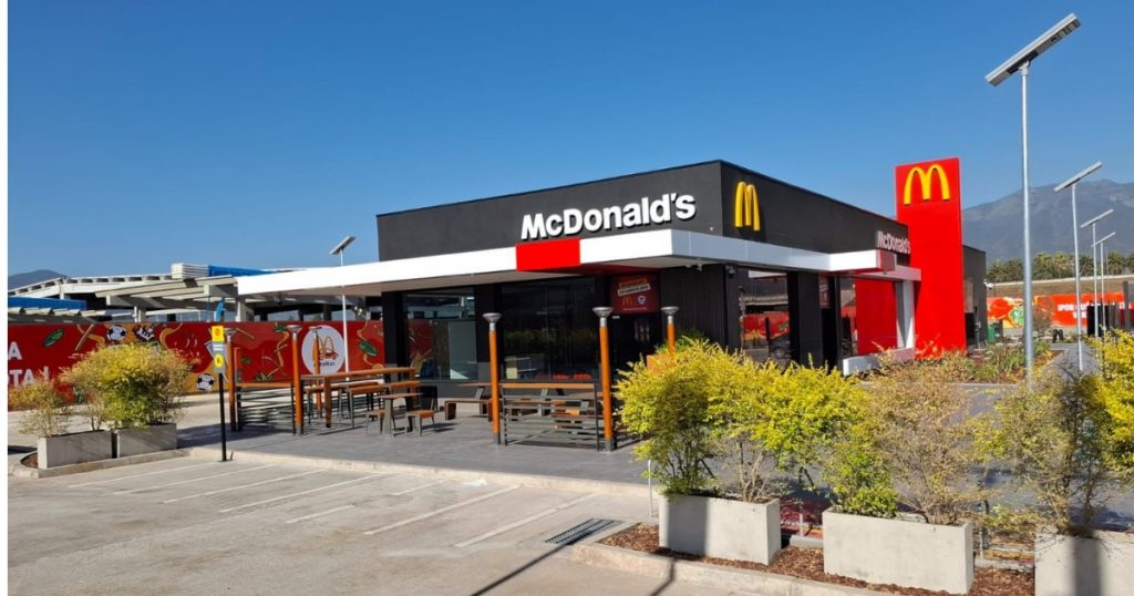 McDonald’s abrió en Quillota abrió con su clásico cuarto de libra y generando empleo entre los jóvenes