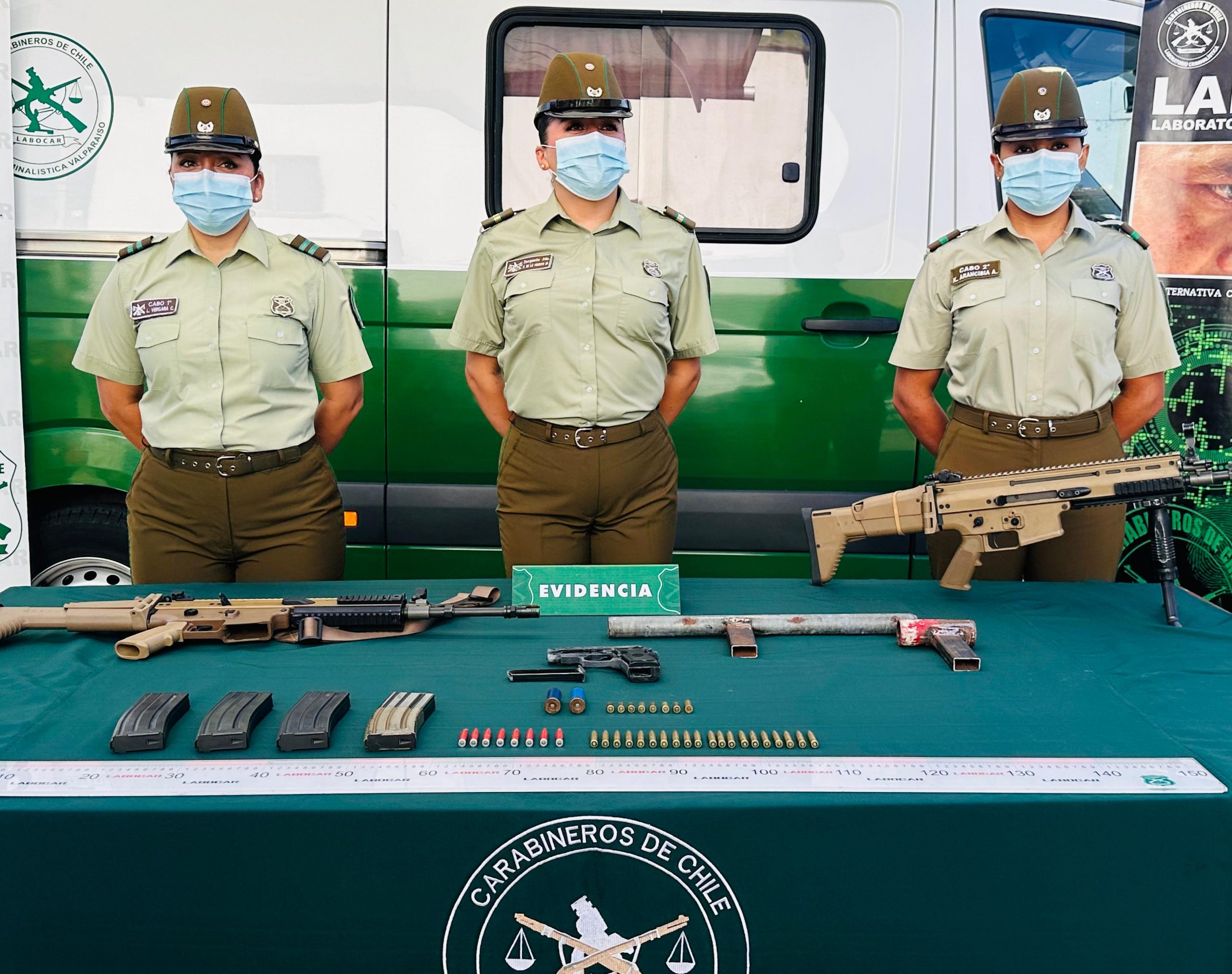 Ex marino que robó fusiles de la Armada tenía ocultas las armas en cerro de Valparaíso