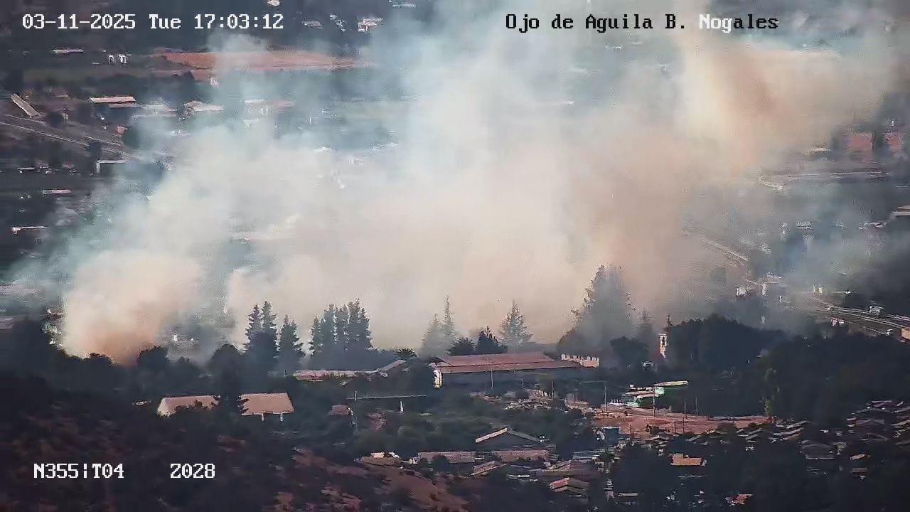 Incendio en pastizales puso en riesgo a colegio de El Melón