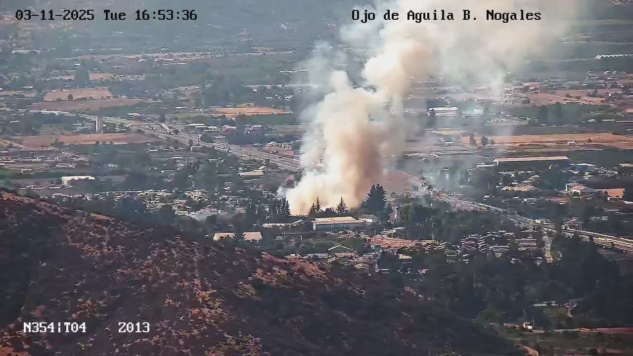 Incendio en pastizales puso en riesgo a colegio de El Melón